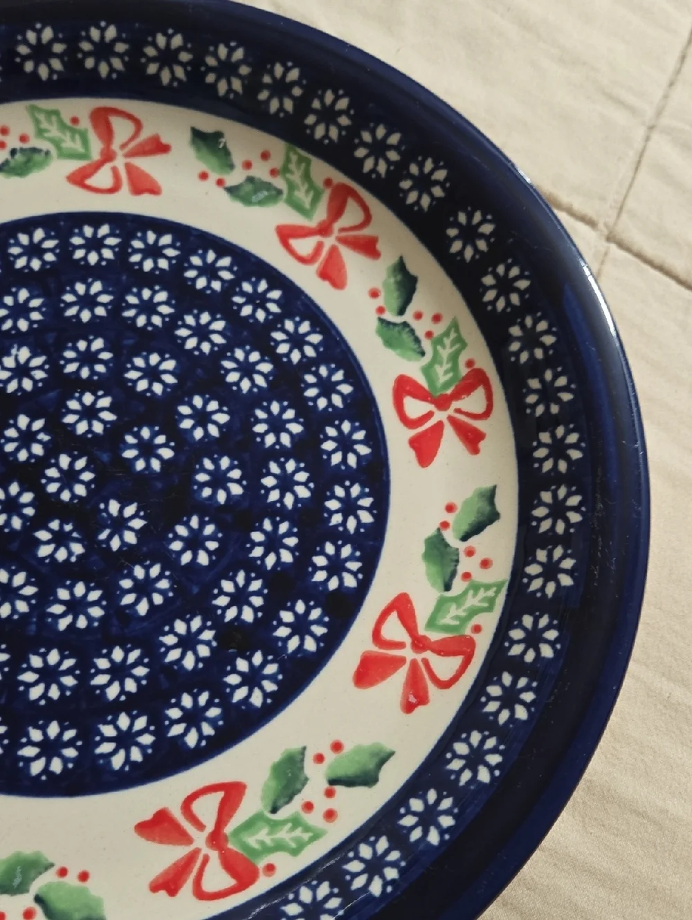 Polish Pottery Boleslawiec Christmas Holly & Bow Dinner Plate 10.75 Inches